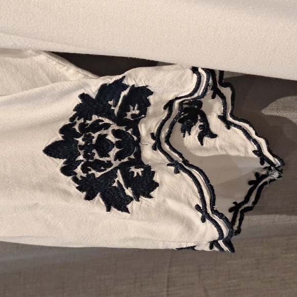 CC Chic Collection Beach Dress White With Blue Embroidery Mini Length Size XL - Picture 3 of 10